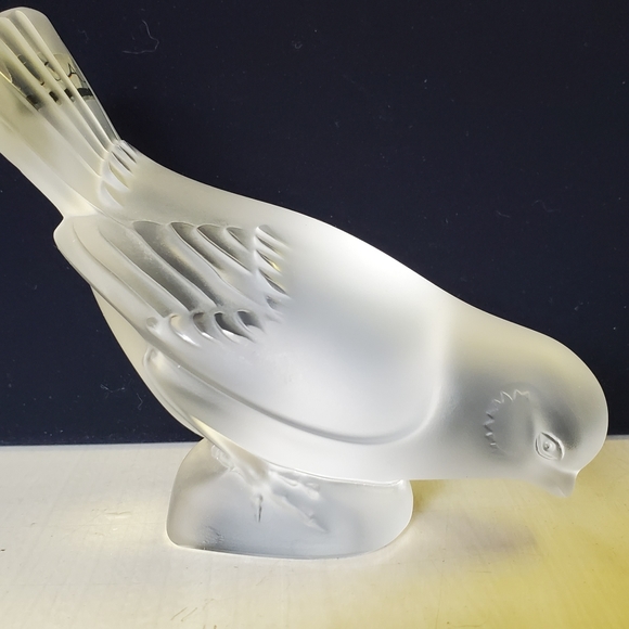 Lalique Crystal Bird Figurine - Picture 1 of 3